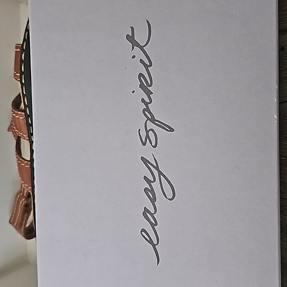 Easy Spirit- 7.5 Never Worn Leather - Picture 5 of 5